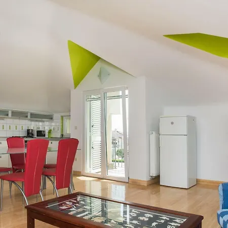 Manda With Sea View, 2 Terraces & Parking * Tribunj (Sibenik-Knin)