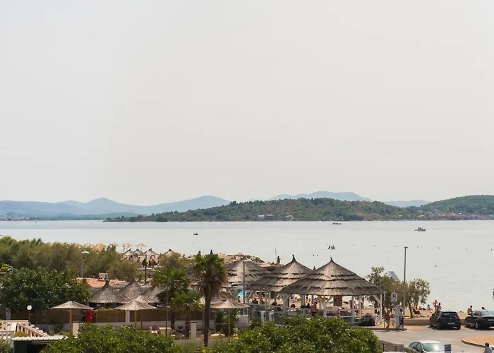 Manda With Sea View, 2 Terraces & Parking شقة Tribalj