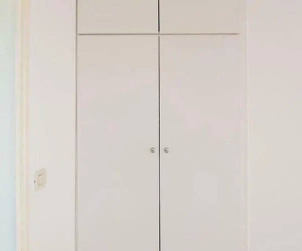 Manda With Sea View, 2 Terraces & Parking