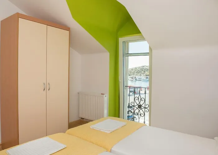 Apartment Manda With Sea View, 2 Terraces & Parking *