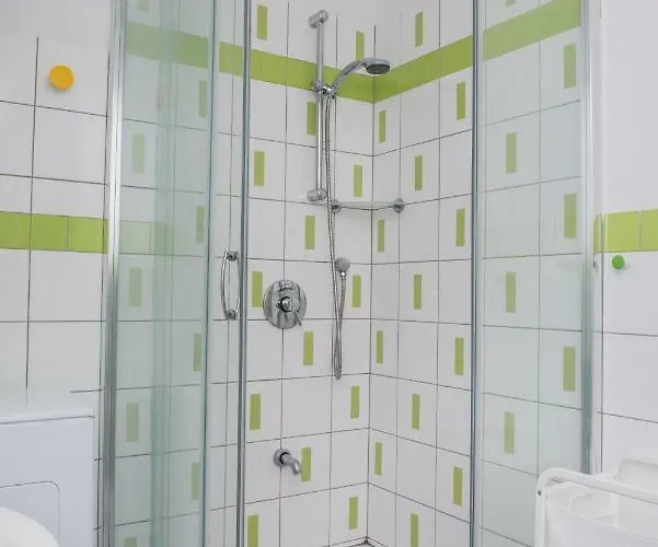 Apartment Manda With Sea View, 2 Terraces & Parking