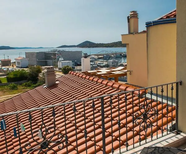 Apartment Manda With Sea View, 2 Terraces & Parking Tribunj (Sibenik-Knin)