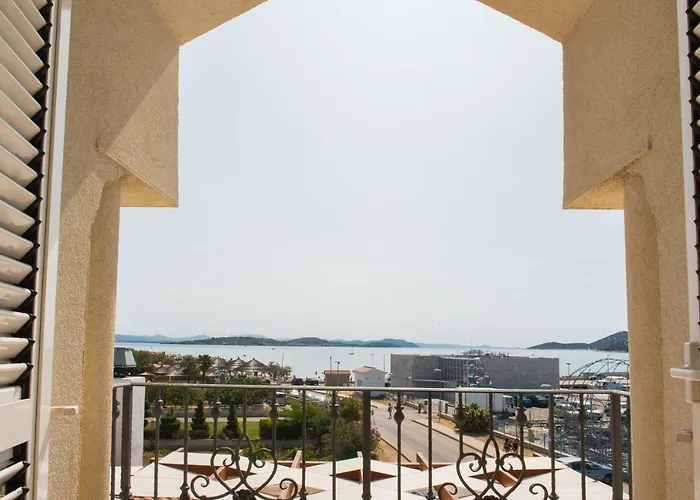 Manda With Sea View, 2 Terraces & Parking شقة Tribalj