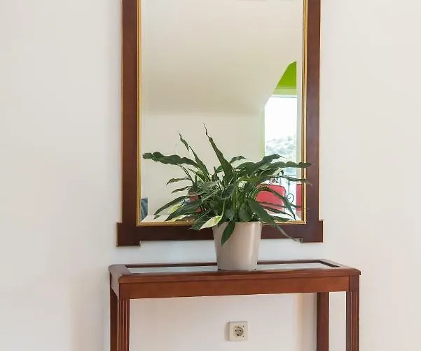 Apartment Manda With Sea View, 2 Terraces & Parking Tribunj (Sibenik-Knin)