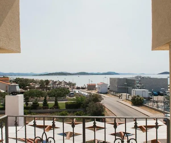 Manda With Sea View, 2 Terraces & Parking * Tribunj (Sibenik-Knin)